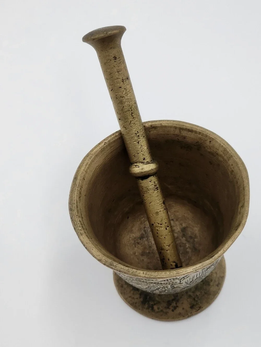 Antique Solid Brass Gold Etched Elegant Goblet Style Foot Base Mortar & Pestle